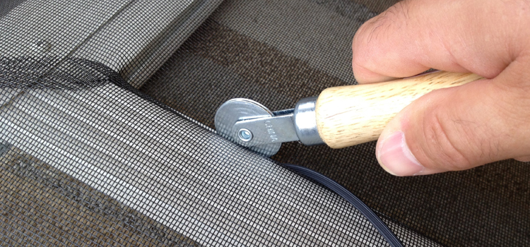 metal screen door repair in Tara Hills